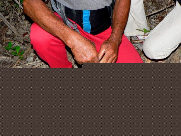 67- Chasse au kaveu 7- Saucissonage du crabe avec un elastique 